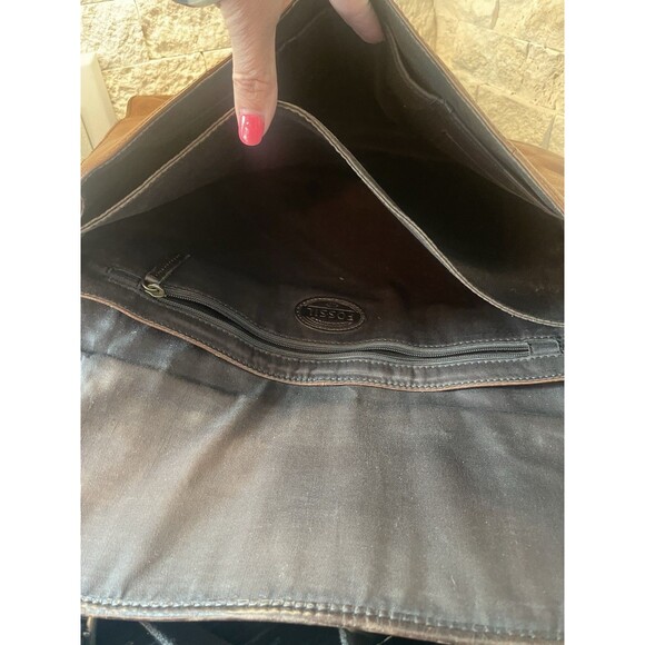 Fossil Messenger Bag Leather Satchel Crossbody Adjustable Strap brass accents - Picture 3 of 11